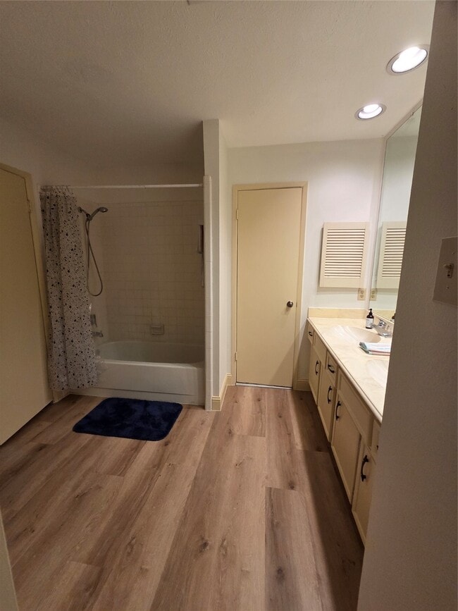 Building Photo - 14718 Earlswood Dr