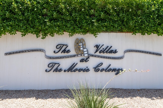 Building Photo - 546 N Indian Canyon Dr