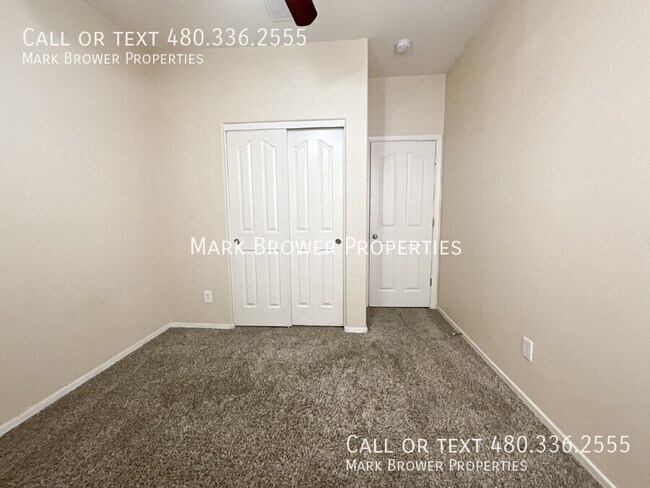 Building Photo - 4450 E Oxford Ln