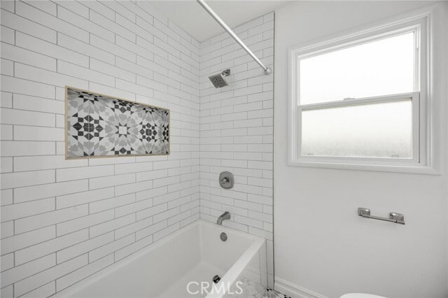 Building Photo - 1402 E Rose Ave