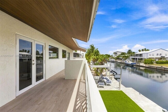 Building Photo - 203 Gulfview Dr