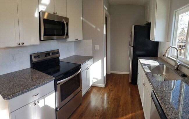 Building Photo - Old Southwest Reno home 3 Bed 2 Bath 1 car...