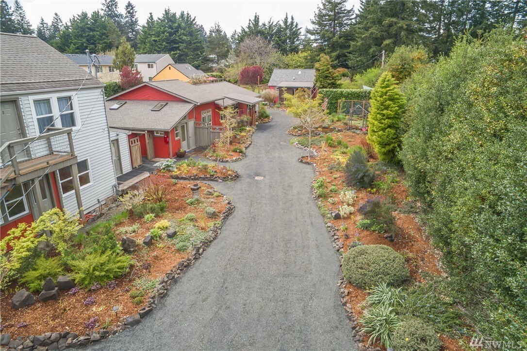 Building Photo - 719 Division St NW