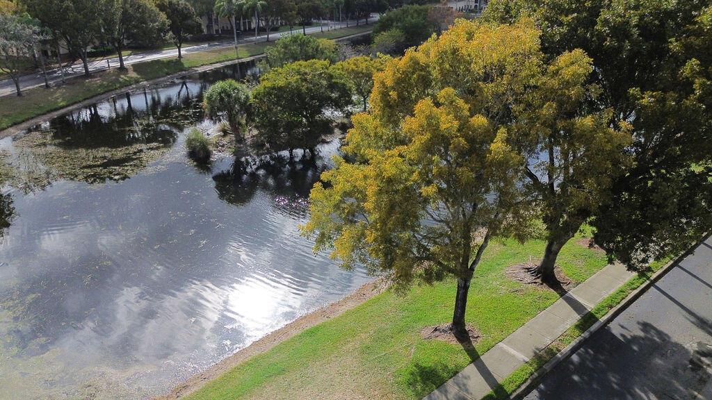 Building Photo - 2400 Centergate Dr