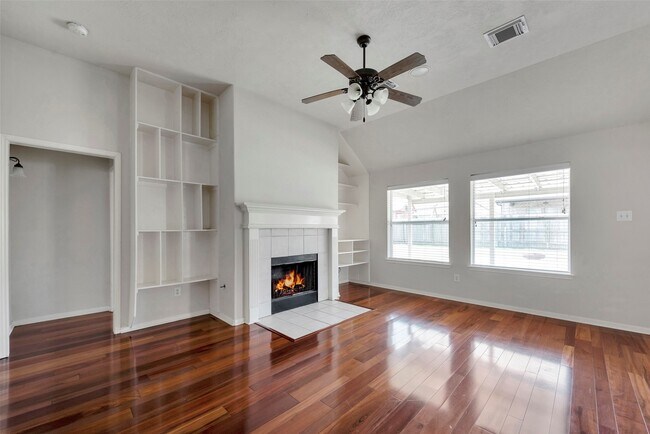 Building Photo - 2239 Waxwing Dr