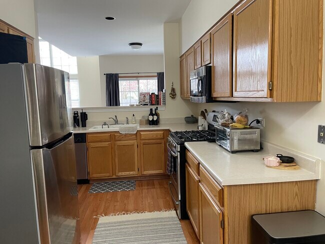 Building Photo - 113 N Barton Trail