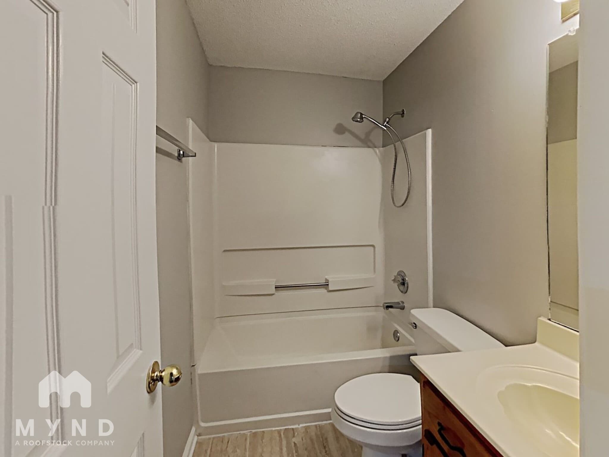 Building Photo - 7825 Sarah Ann Dr S