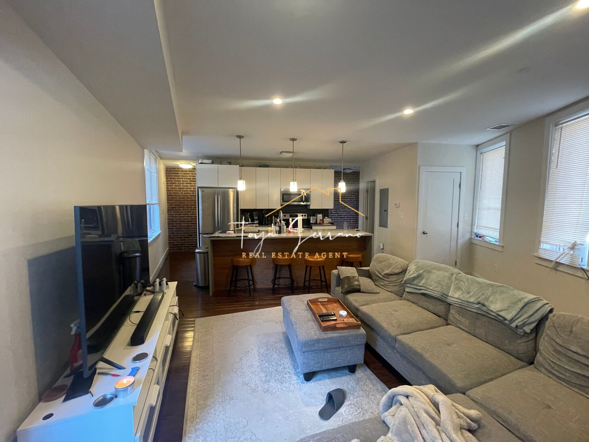 Building Photo - 20 Sussex St