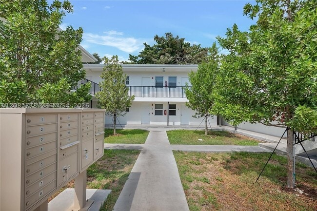 Building Photo - 1710 NW 1st Ave