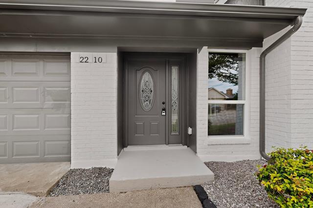 Building Photo - 2210 Placid Dr