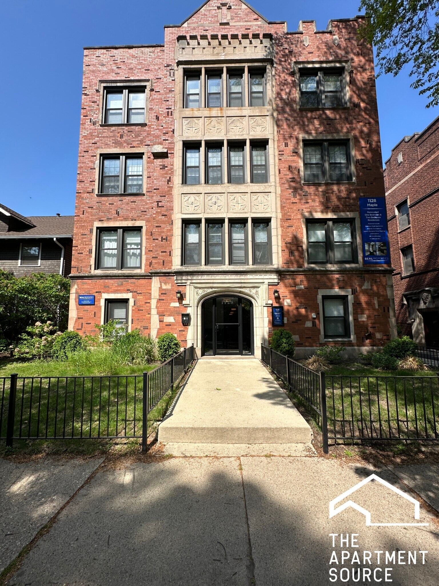 Building Photo - 1128 Maple Ave