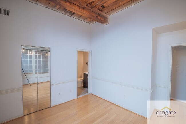 Building Photo - 2639 Boston St