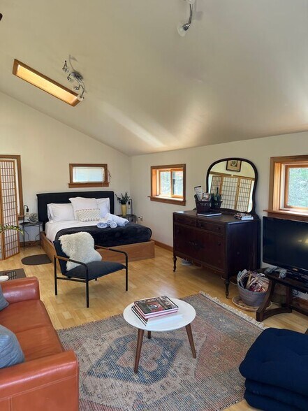 Building Photo - 40 Sunset Ridge