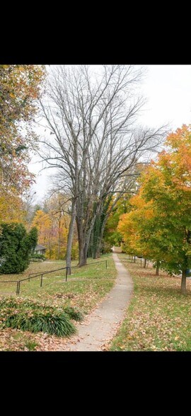 Building Photo - 3880 Peakland Pl