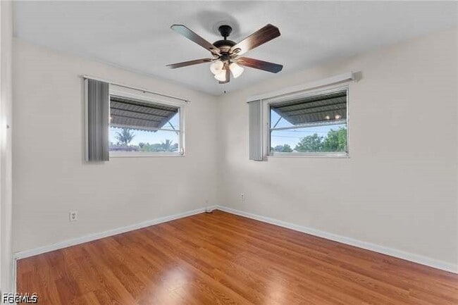 Building Photo - 312 Grovewood Ave S