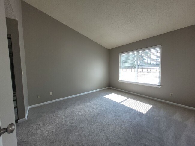 Building Photo - BROOKSIDE