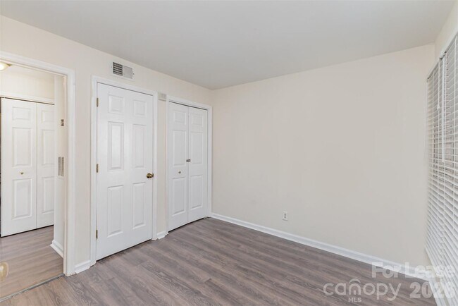 Building Photo - 1101 E Morehead St