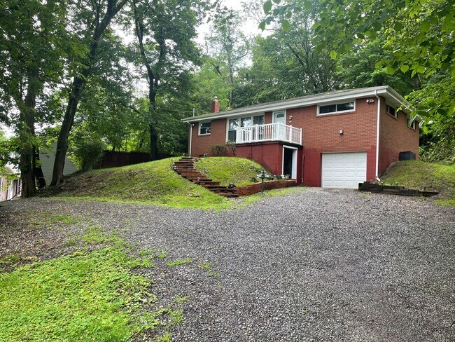 Building Photo - Tastefully Updated 3 Bedroom Home in McCan...
