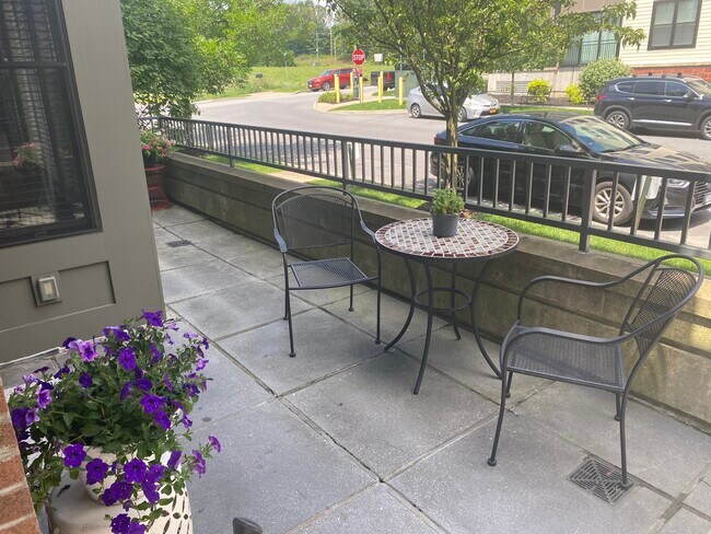 Building Photo - 30 Whistler Ct