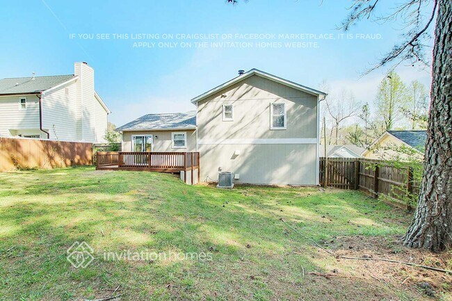 Building Photo - 1599 Clifton Downs Dr SE