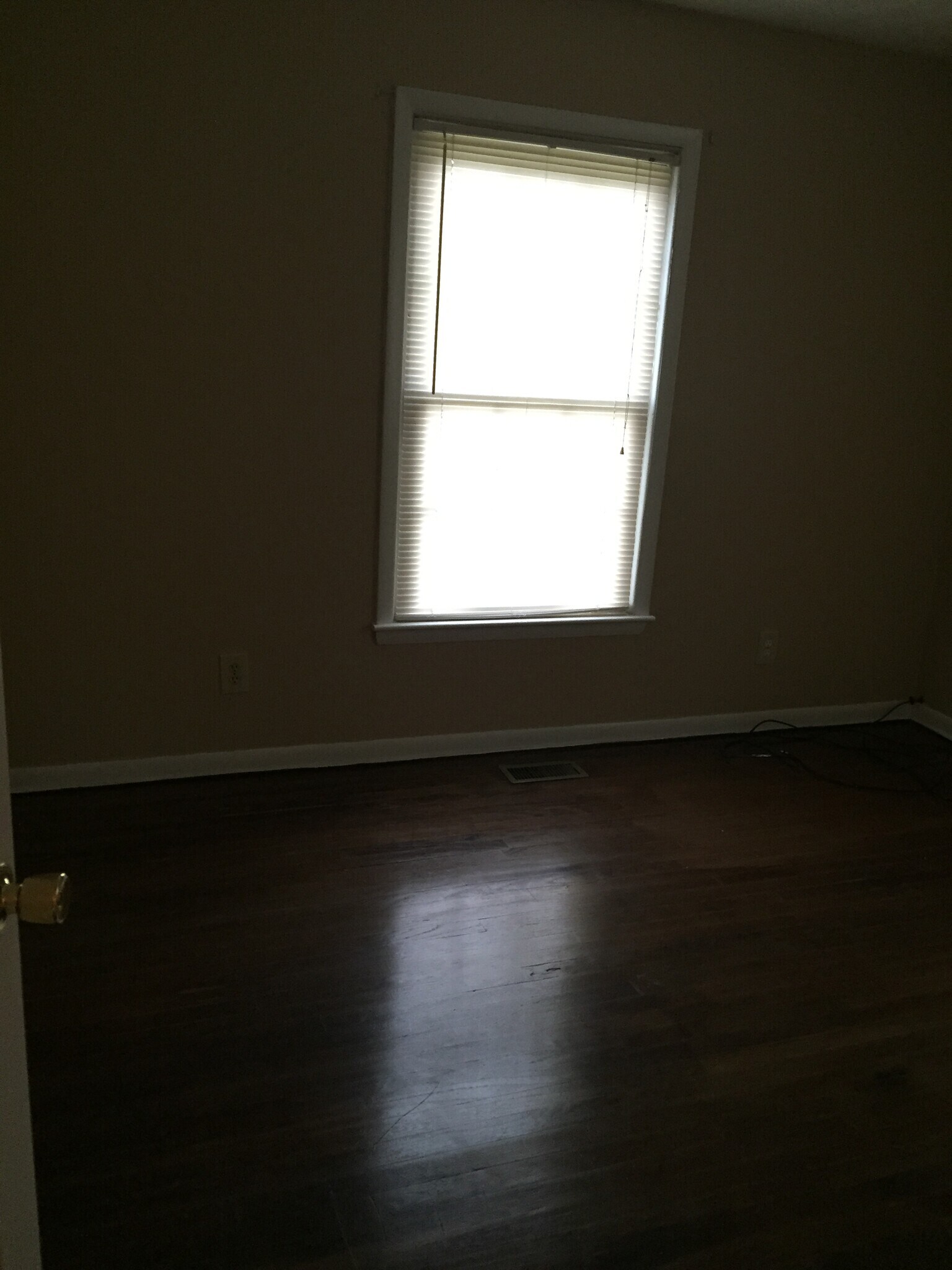 Building Photo - 1722 Shiloh Dr