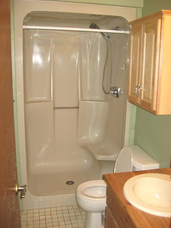 Building Photo - 1642 Spring Garden Ct