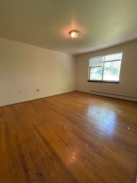 Building Photo - 35 Deerfield Ct