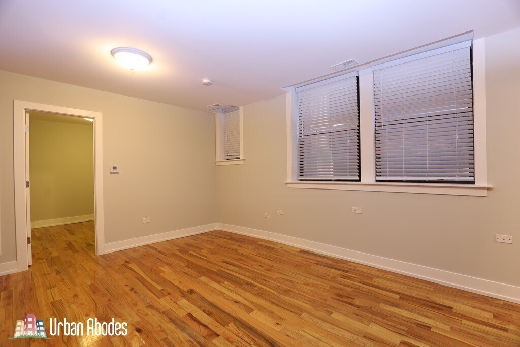 Building Photo - 564 W Arlington Pl