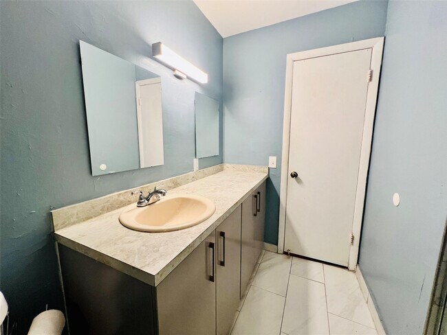 Building Photo - 21440 NW 40th Cir Ct