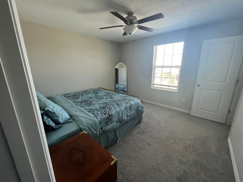 Building Photo - 352 Argyll Dr