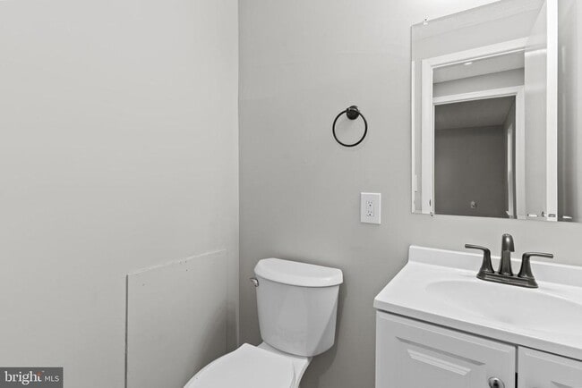 Building Photo - 1718 Brightwell Ct