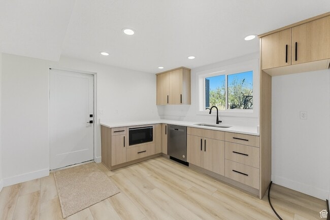 Building Photo - 5866 N Fork Rd