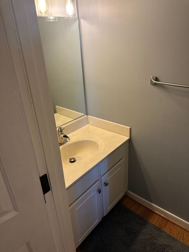 Building Photo - 3000 Sandy Bluff Pl