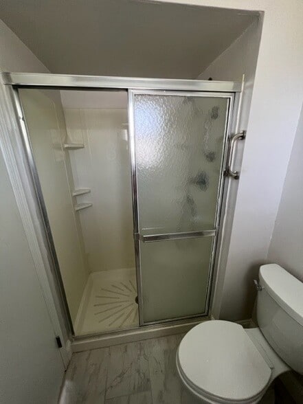 Shower - 1777 N Dove Rd