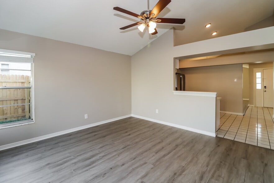 Building Photo - 5303 MacBeth Ct