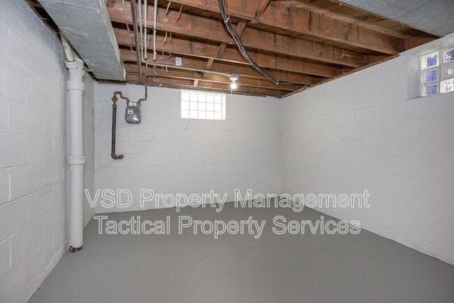 Building Photo - 17932 Neff Rd