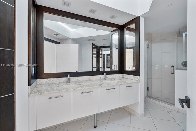 Building Photo - 55 SE 6th St