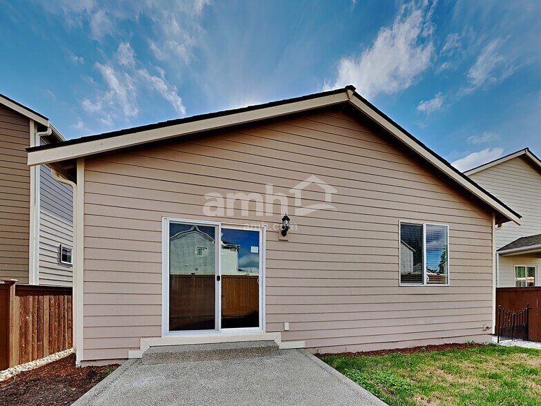 Building Photo - 19232 18th Ave Ct E