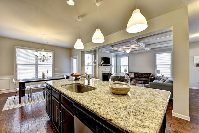 Building Photo - 2245 Black Pebble Cir