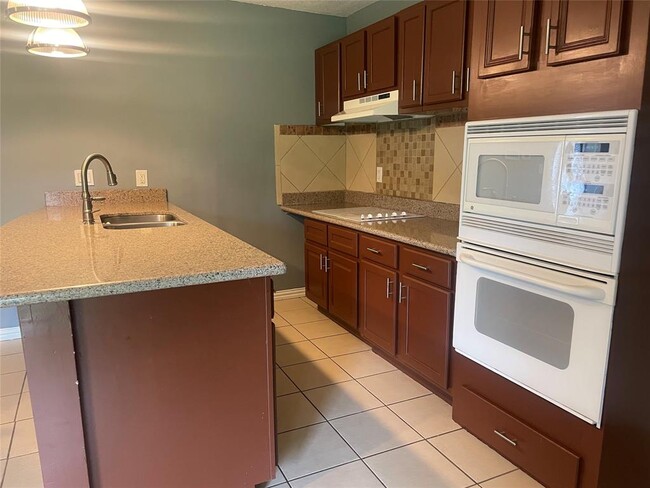 Building Photo - 12803 Segrest Dr