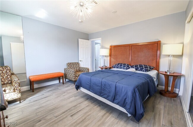 Building Photo - 5086 Cartaro Dr