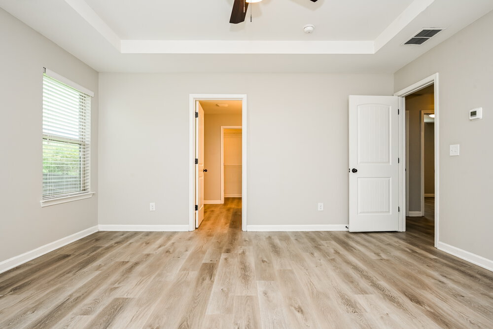Building Photo - 221 Magnaview Dr