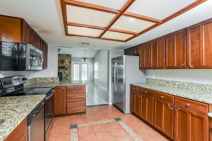 Building Photo - 8612 Villa Nova St