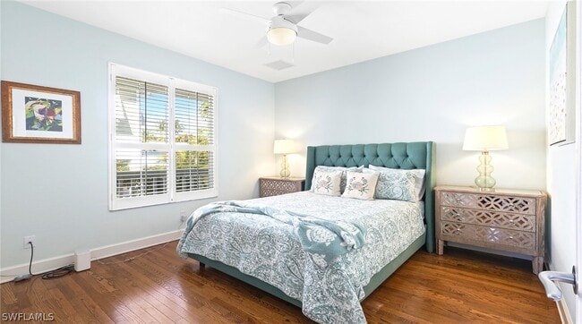 Building Photo - 877 7th St S