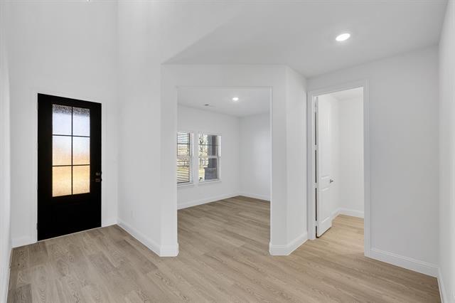 Building Photo - 2408 Acadia Dr