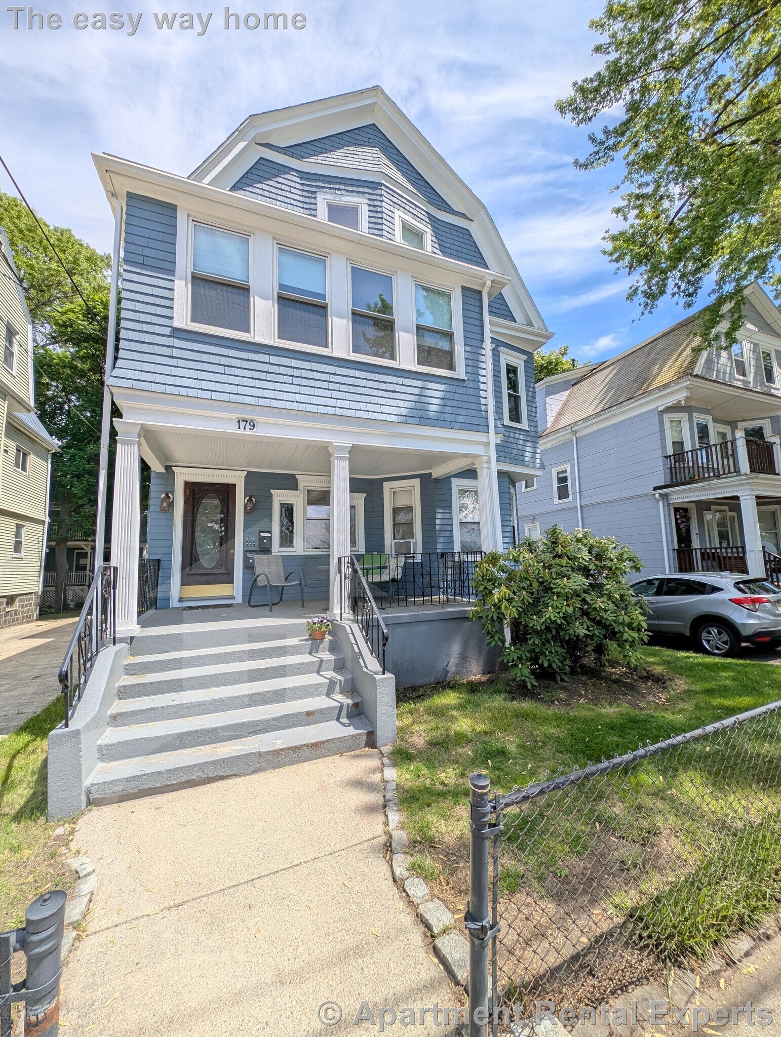 Building Photo - 179 College Ave