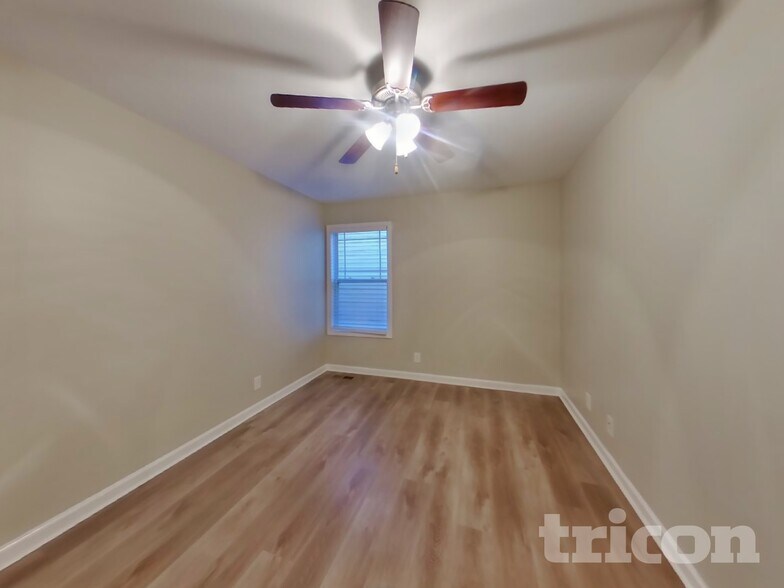 Building Photo - 315 David Dr