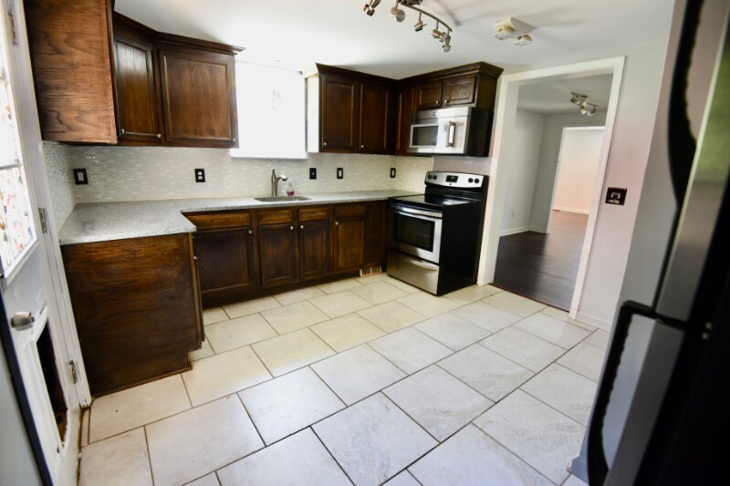 Building Photo - 1207 Keller Ave