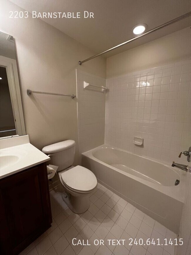 Building Photo - 2203 Barnstable Dr