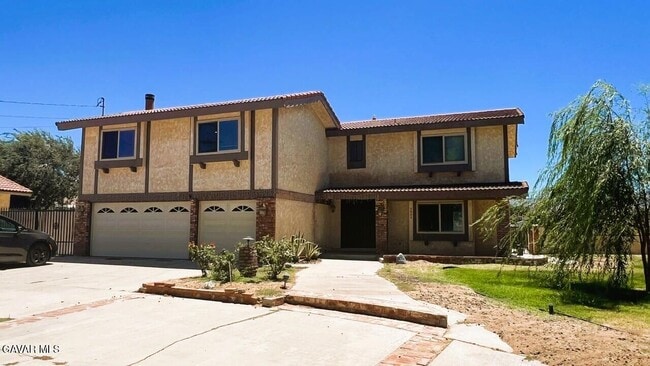 Building Photo - 5020 W Ave K 10